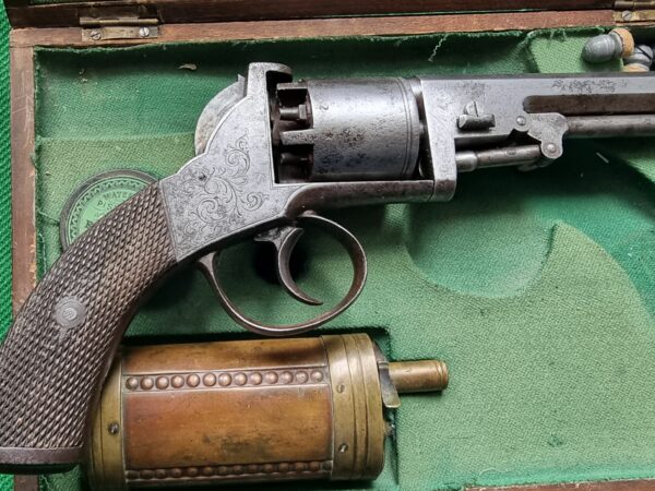 Bedford London revolver