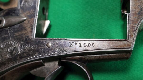 Very rare 54 bore Reeves revolver in original box with accessories - Image 6